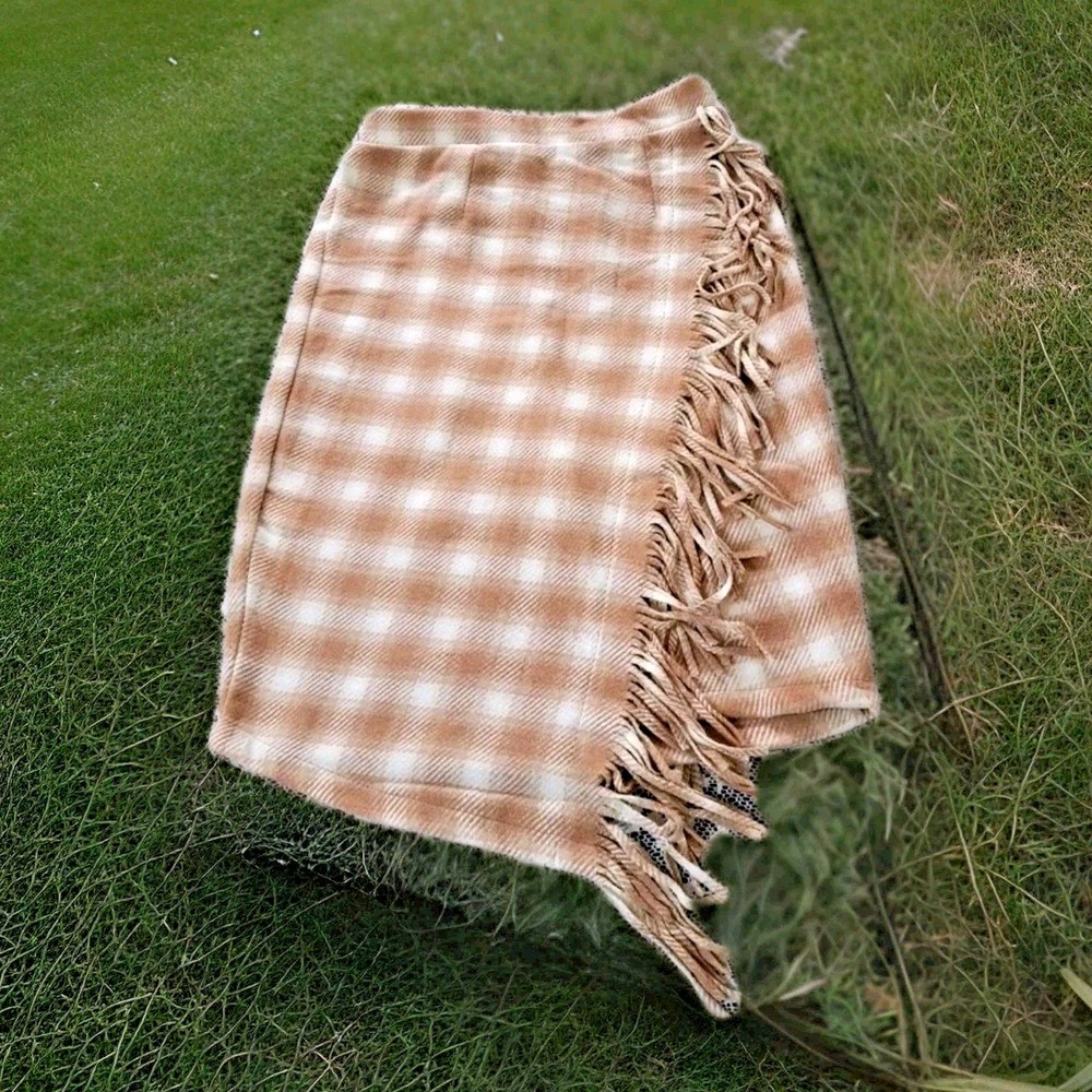 Time & Tru Skirt M Tan Plaid Fringe Pull‎ On Preppy Career Western Festival NWT